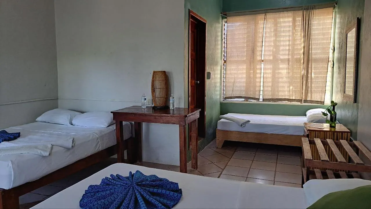 Hotel Cayuco Maya Cenote Azul Mexico